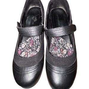 Naturalizer Jenna Mary Jane Comfort Shoes Size 10M Black Leather Wedge Heel